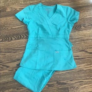 XS Grey’s Anatomy Scrub Set Green